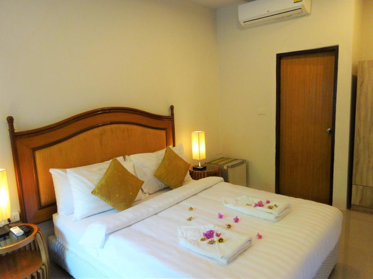 Bangrak Pier Samui Resort Екстер'єр фото